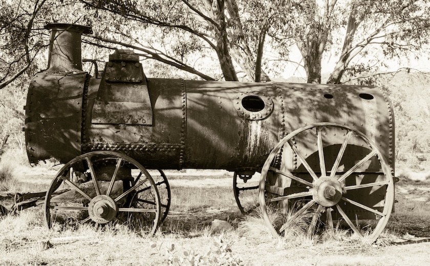 Stationary engine